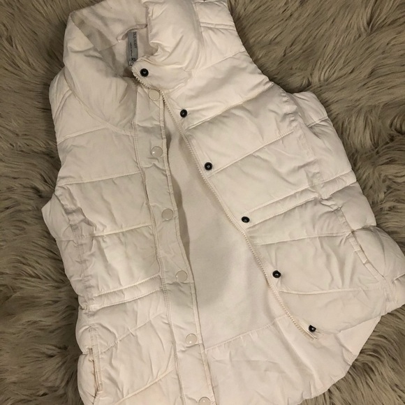 Old Navy Jackets & Blazers - Old Navy Puffer Vest